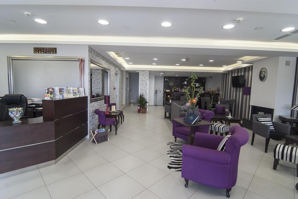 Hotel apartamentowy Thea - &